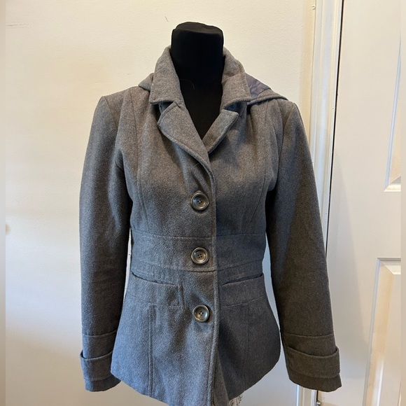 Reduced BB Dakota Fitted Pea Coat M Gray Hooded Wool Blend Winter - Picture 1 of 5
